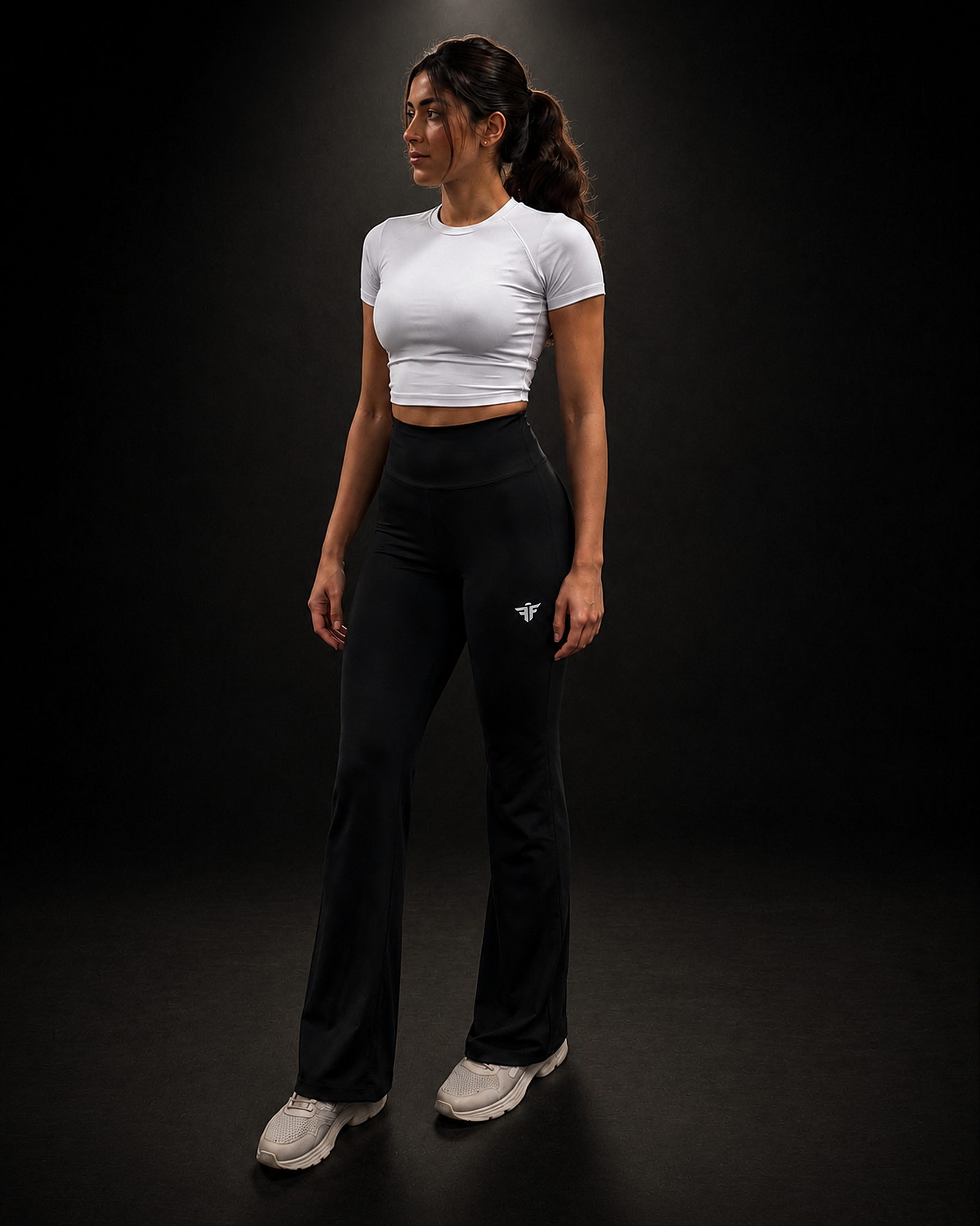 Eclipse Flare — Black · Front